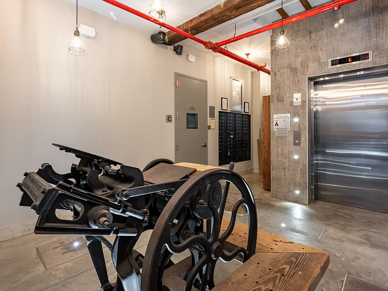 139 N 10th St #4G — Photo 9