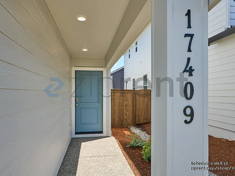 17409 NW 10th Ave — Photo 3