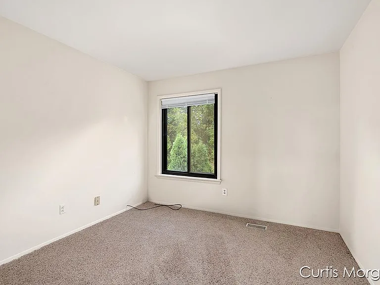6215 Acropolis Dr SE — Photo 9
