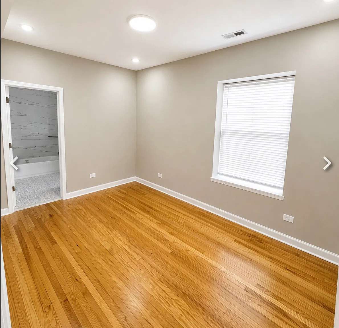3 bed, 2300 sqft, $2,300 — Photo 2