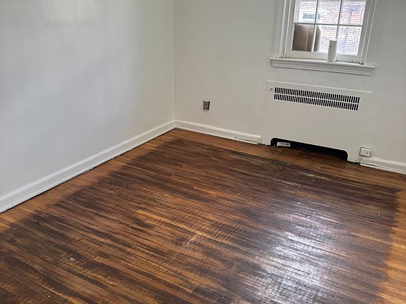 3rd image of 206 Hampden Rd