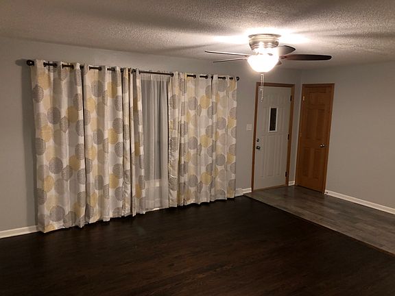 4th image of 8139 Newland Ave