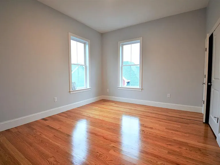 25 Murdock St #8 — Photo 3