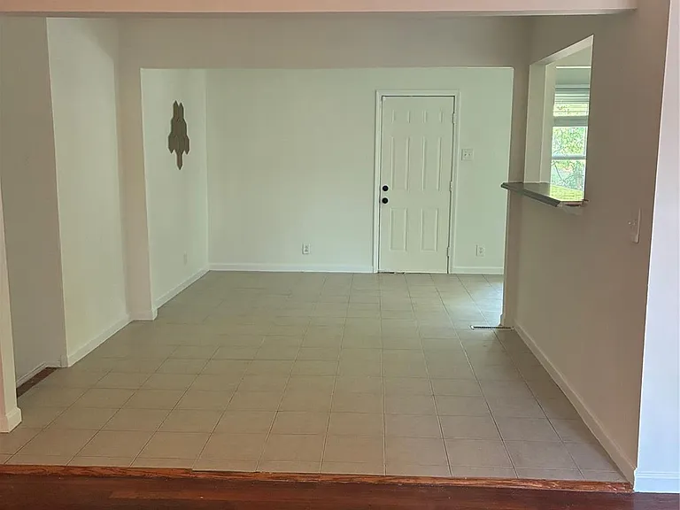 2334 Senior Dr — Photo 5