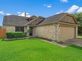16335 San Mateo Dr, Houston, TX 77053