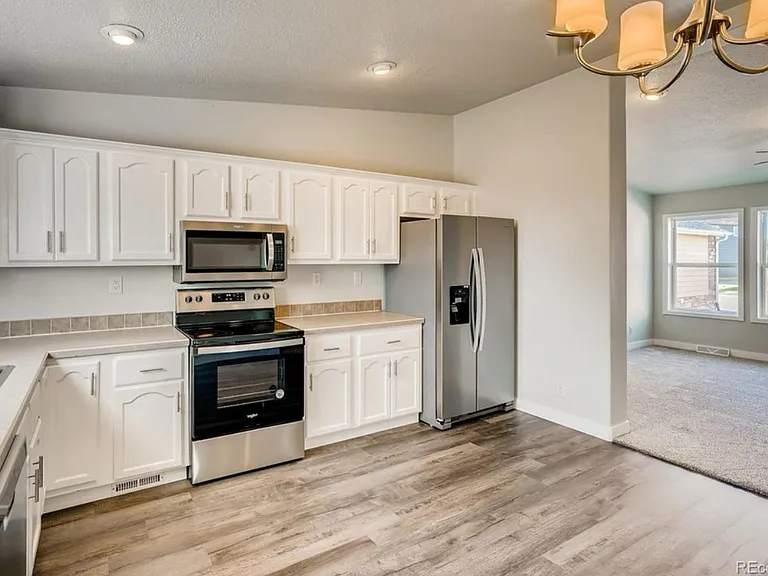 2503 Carriage Dr — Photo 7