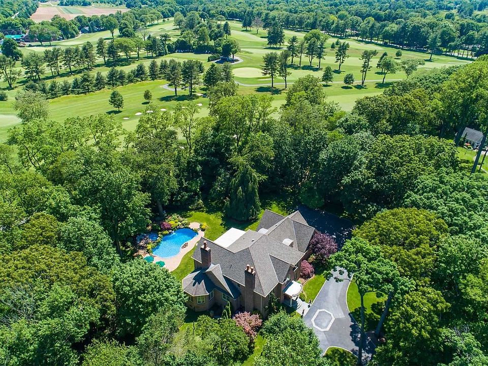 1st image of 12 Timberland Ln