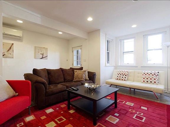 4th image of 609 Massachusetts Ave NE #A