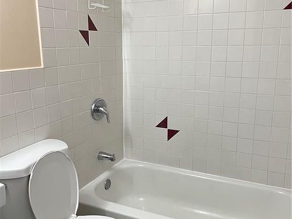 5th image of 69 Orchard St #1