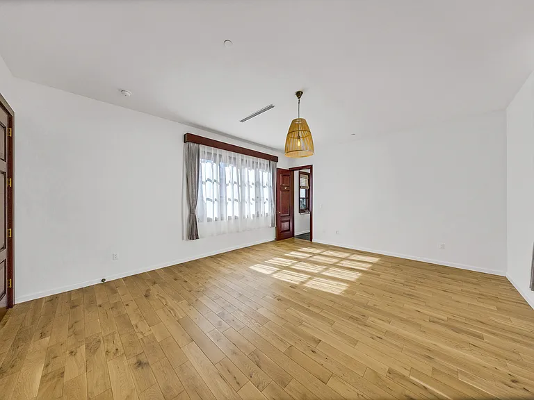 11 Deodar Ln #6 — Photo 17