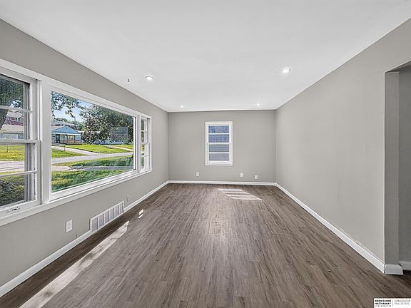 3rd image of 4402 N 53rd St
