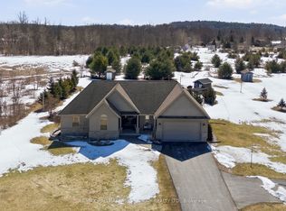 27 Charles Rd, Tweed, ON K0K 3J0