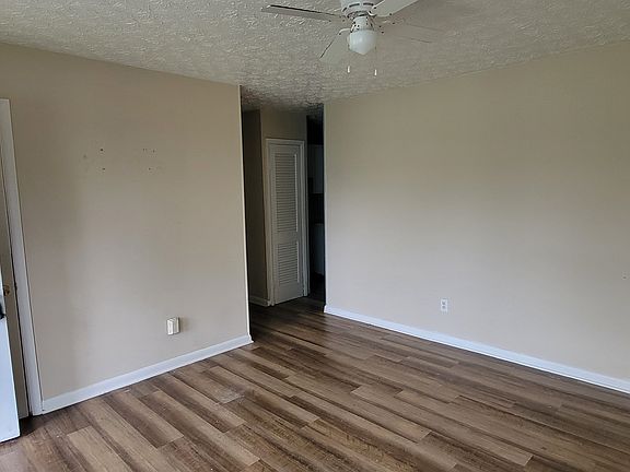2nd image of 1665 Wilton Dr