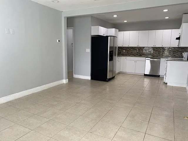 2 bed, 1.0 bath, 900 sqft, $2,100 — Photo 2