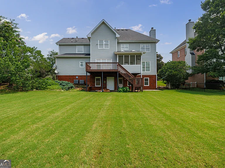 5795 Dovnick Dr — Photo 92