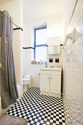 Rented by City Connections Realty | media 30