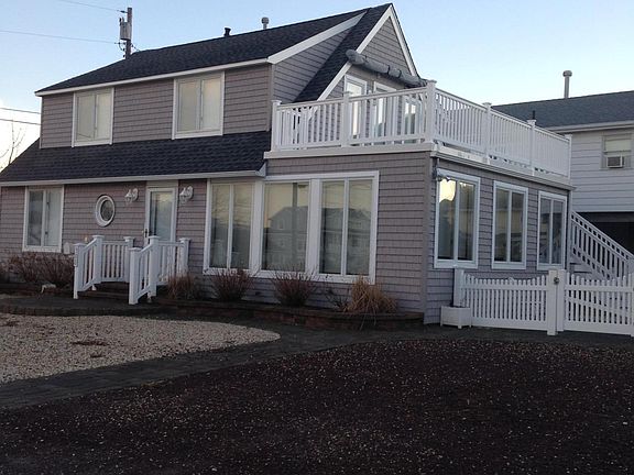 2nd image of 300 13th Street