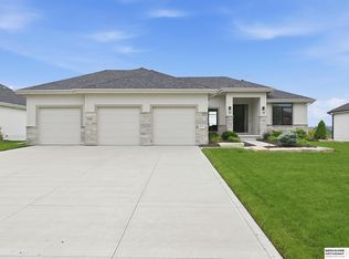 635 S 243rd St, Waterloo, NE 68069