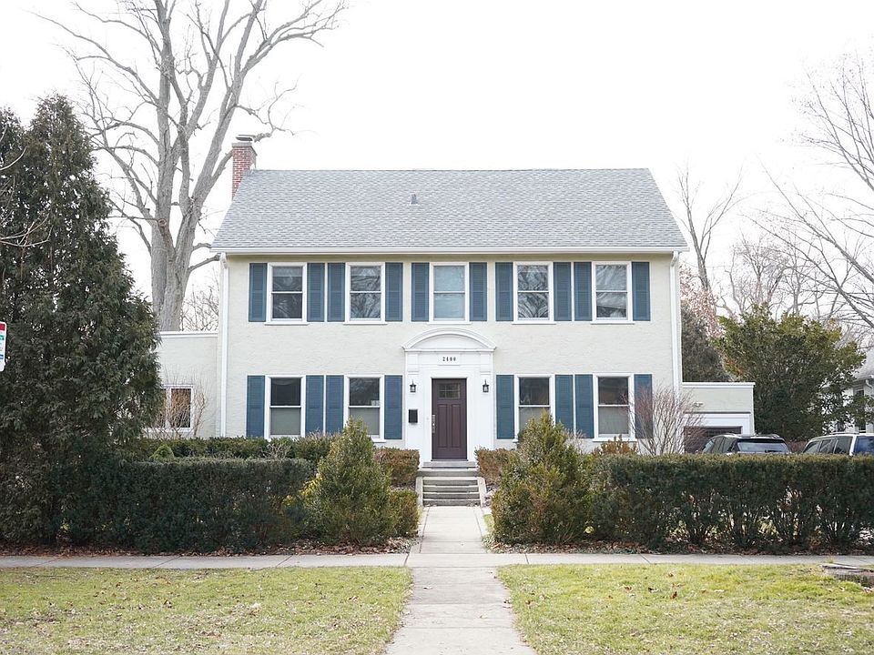 1st image of 2400 Lincolnwood Dr