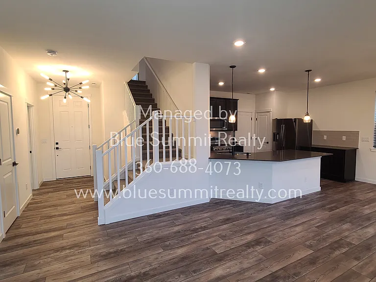 907 Vine Maple St SE — Photo 4