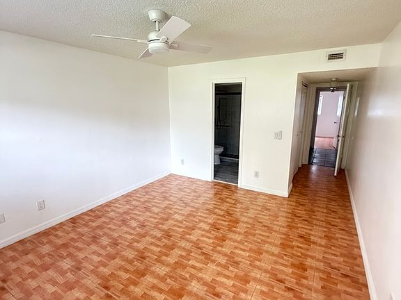 5th image of 519 E San Sebastian Ct