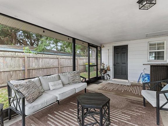 4th image of 980 CHARLOTTE AVENUE