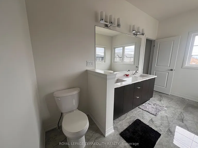 119 Acacia Rd — Photo 36