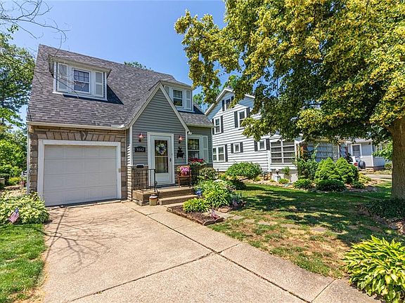 2nd image of 3042 Amherst Ave