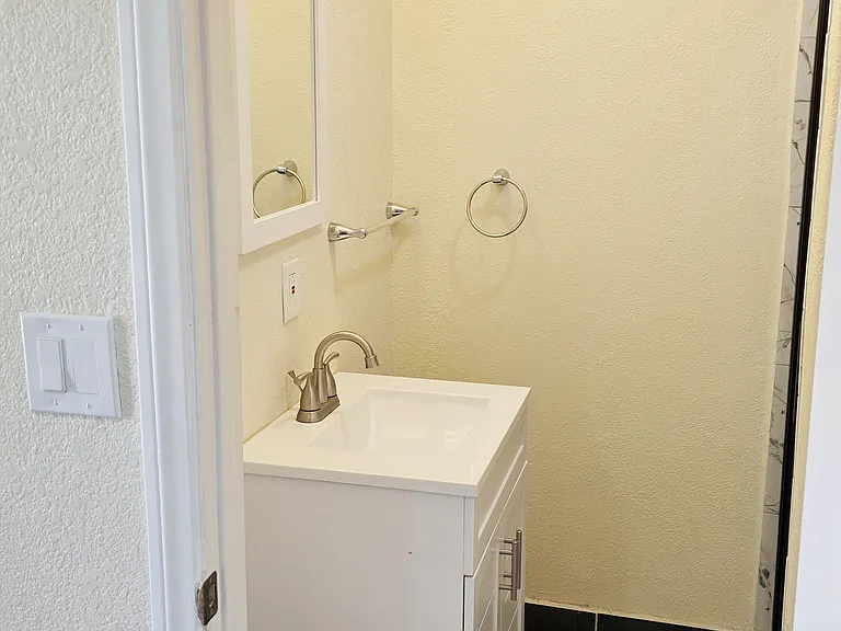 9607 Cypress Ave #4 — Photo 19