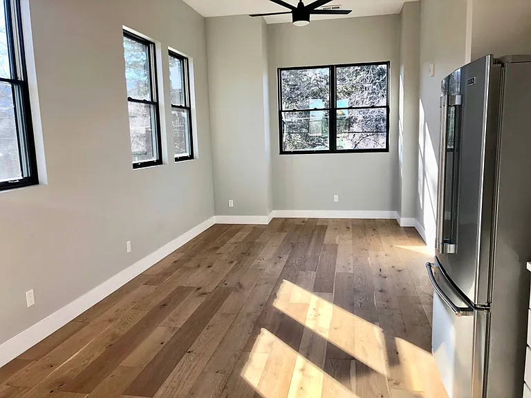 2949 Broadway St #2 — Photo 14