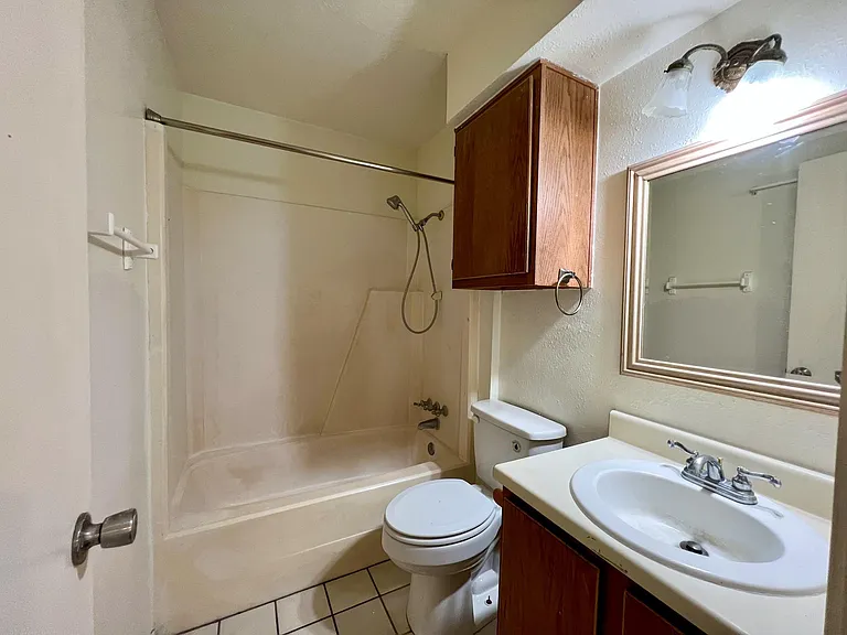 707 Ruth Ct #A — Photo 8
