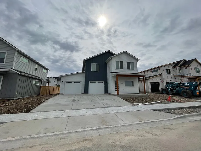 513 Spaniel Ln — Photo 1