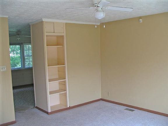3rd image of 3613 Priscilla Ct