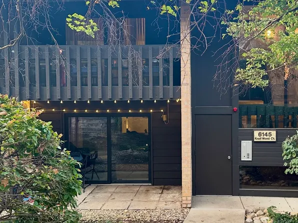 6145 Knollwood Dr #101, Willowbrook, IL 60527