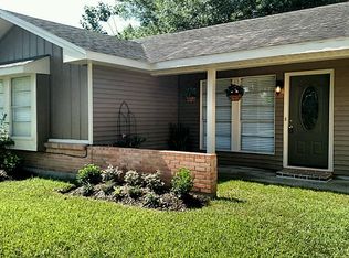 10606 Members Dr, Houston, TX 77089