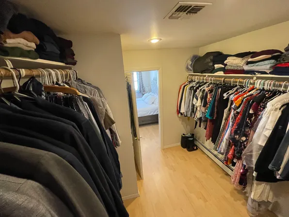 515 44th Street image 13 of 15