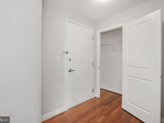 4th image of 157 Fleet St Unit 303