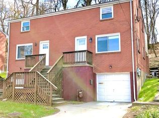 422-424 Jacobson Dr, Pittsburgh, PA 15227