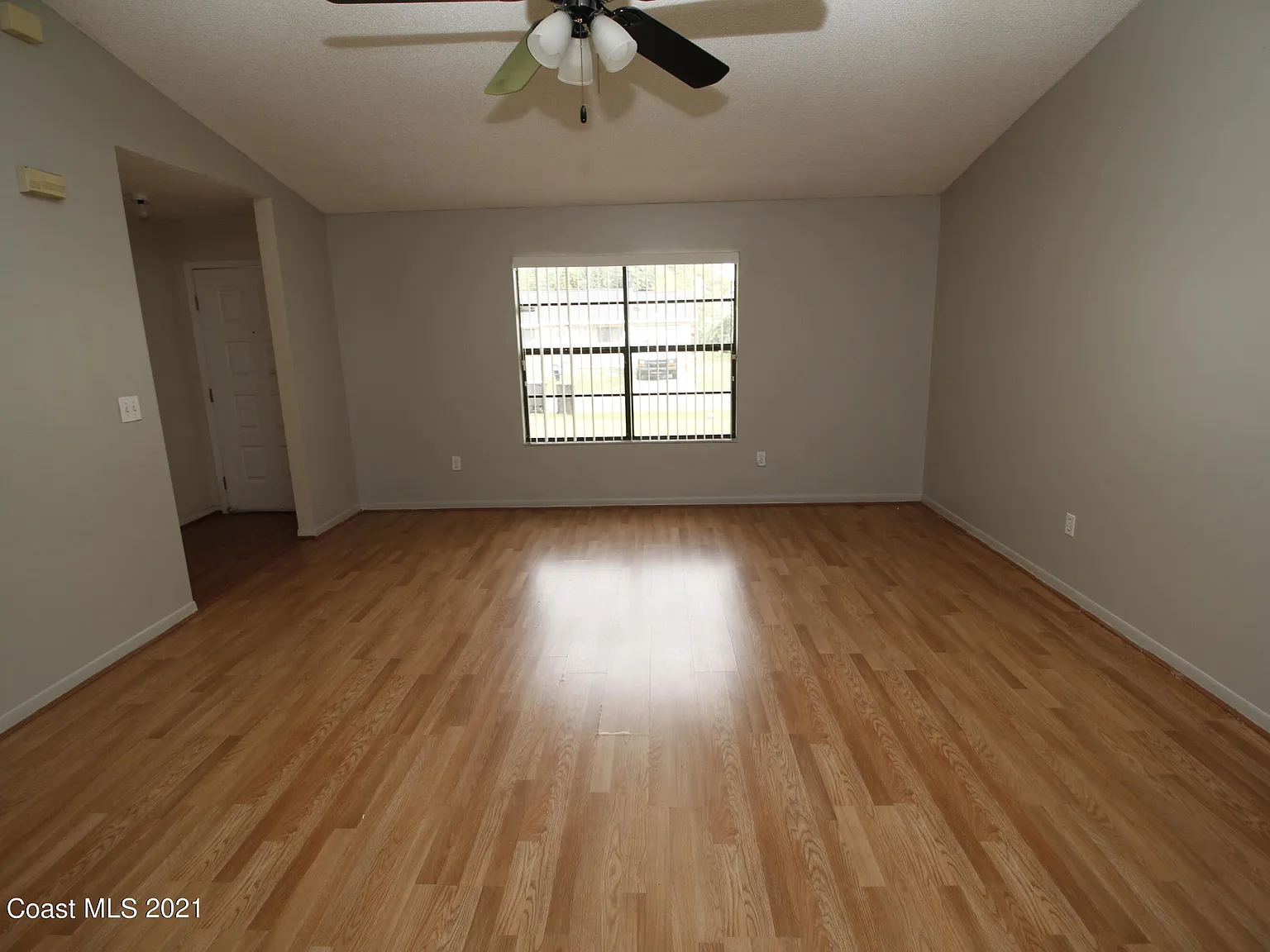 3 bed, 2.0 bath, 1480 sqft, $1,850 — Photo 3
