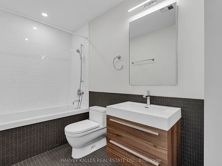 8 Dovercourt Rd #222 — Photo 29