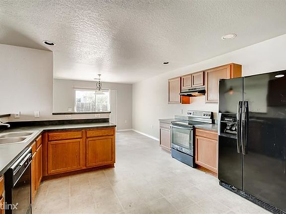 4th image of 7306 Azalea Sq