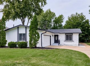 167 Rue Grand Dr, Lake Saint Louis, MO 63367