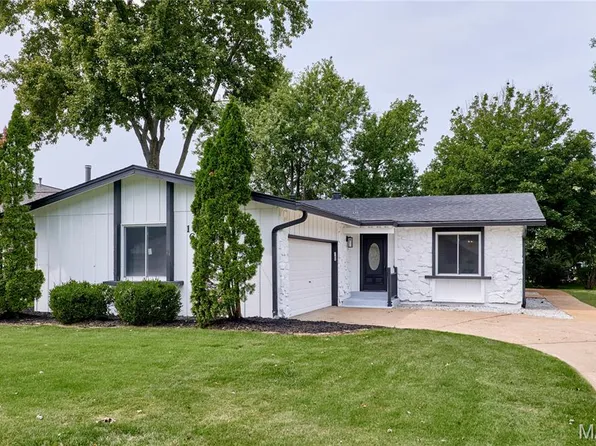 167 Rue Grand Dr, Lake Saint Louis, MO 63367