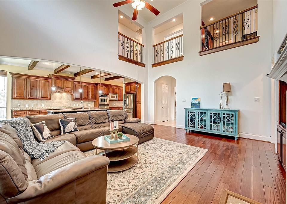 1st image of 5702 Hawthorne Garden Way