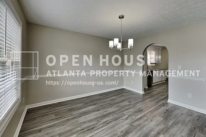 658 Castlebrooke Way SE — Photo 7