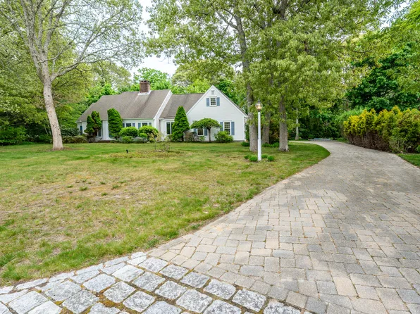 19 Elmcroft Way, Yarmouth Port, MA 02675