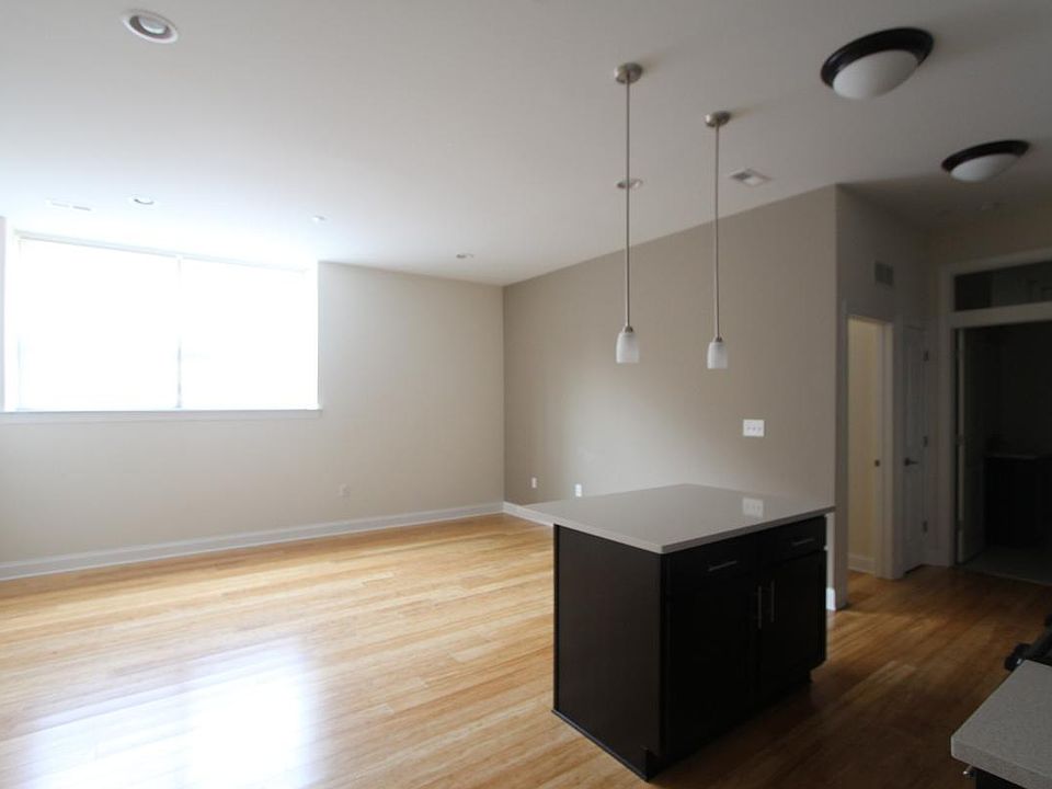 1st image of 144 Green Ln Unit 205