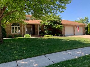 2321 Reston Ln, Columbus, IN 47203