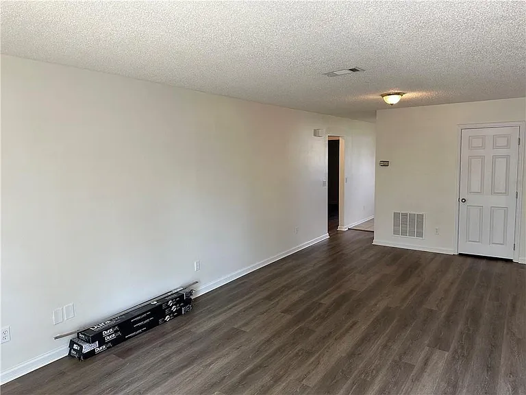 890 E Cherry St #201 — Photo 17
