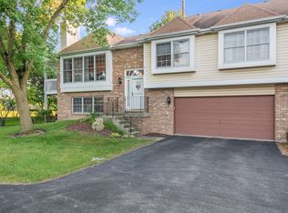 10059 Cambridge Ct, Mokena, IL 60448